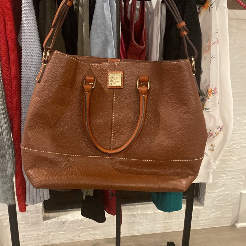 XL Dooney & Bourke Bag- Pristine!